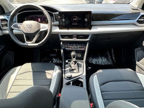 New 2025 Volkswagen Taos SEL AWD/4WD image 10