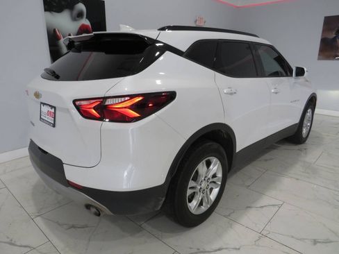 Used 2020 Chevrolet Blazer LT w/ Sound & Technology Package FWD image 4