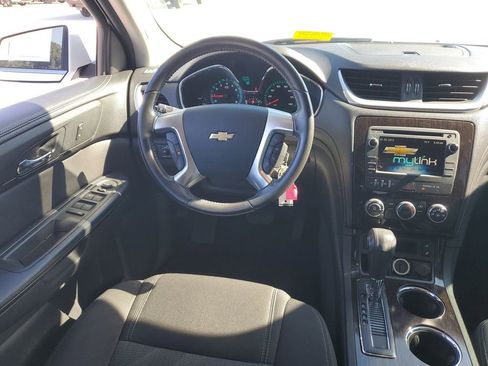 Used 2016 Chevrolet Traverse LT w/ Style and Technology Package image 15