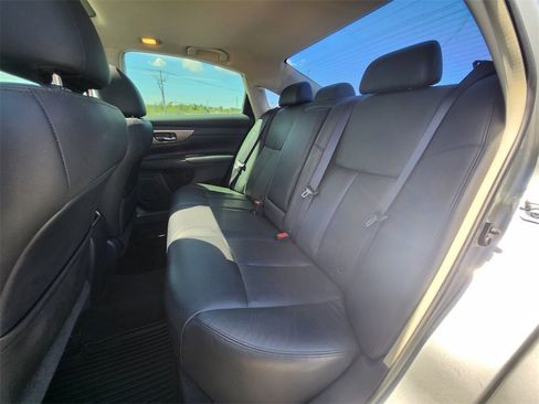 Used 2013 Nissan Altima 2.5 SL w/ Technology Pkg image 11