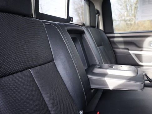Used 2018 Nissan Titan PRO-4X w/ Pro-4x Convenience Package image 35