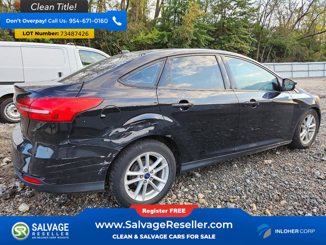 Used 2016 Ford Focus SE w/ SE Power Seat Package FWD image 4