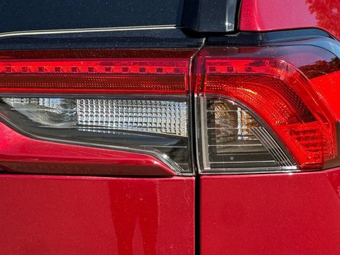 Certified 2025 Toyota RAV4 XLE AWD/4WD image 50