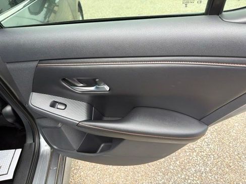 Used 2023 Nissan Sentra SR w/ SR Premium Package FWD image 17