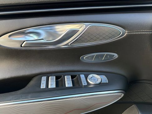 Used 2023 Genesis GV70 2.5T w/ Advanced Package image 10