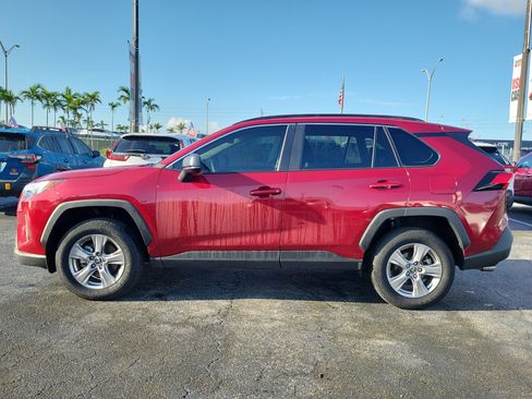 Used 2024 Toyota RAV4 LE AWD/4WD image 7
