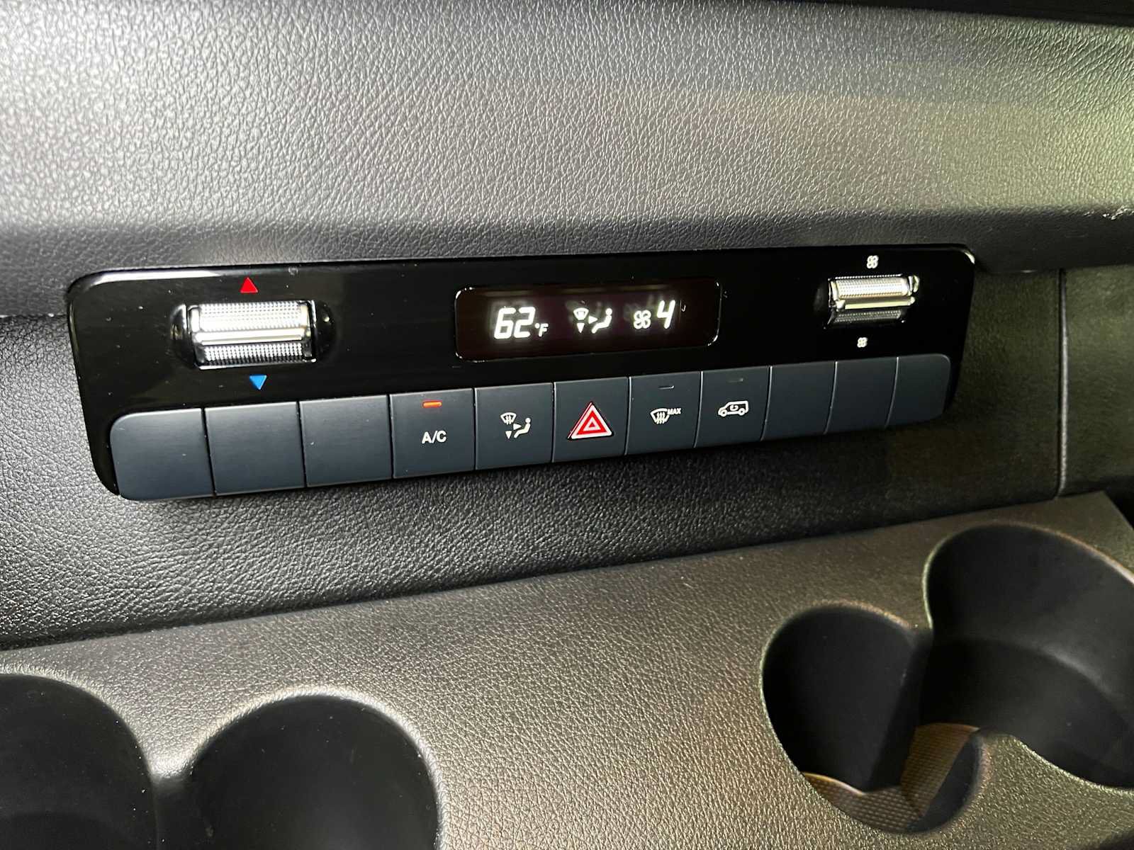 Used 2023 Mercedes-Benz Sprinter 2500 image 32