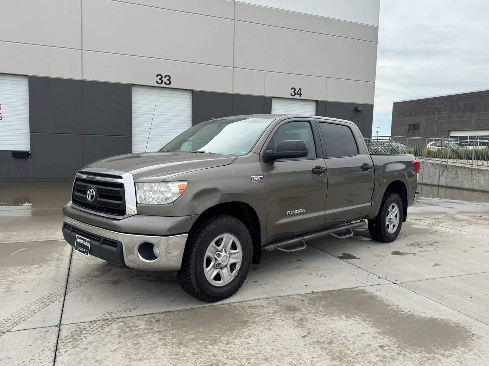 Used 2012 Toyota Tundra 4x4 CrewMax w/ Tow Pkg image 1