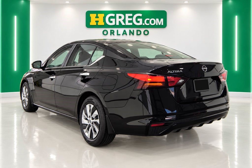 Used 2023 Nissan Altima 2.5 S FWD image 2