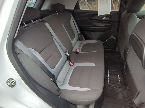 Used 2024 Chevrolet TrailBlazer LS w/ LS Convenience Package image 25