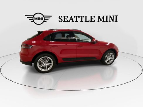 Used 2021 Porsche Macan AWD/4WD image 12