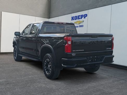 Used 2025 Chevrolet Silverado 1500 ZR2 w/ Technology Package image 3