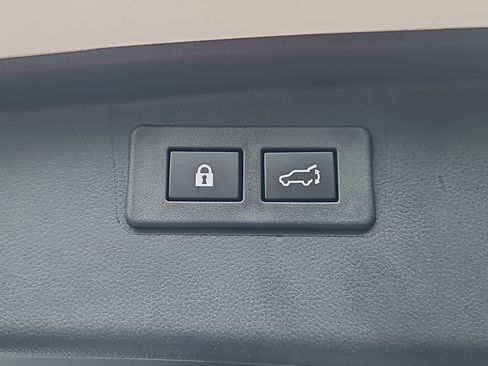Certified 2025 Subaru Outback Premium AWD/4WD image 12