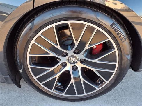 Used 2020 Porsche Taycan 4S image 24