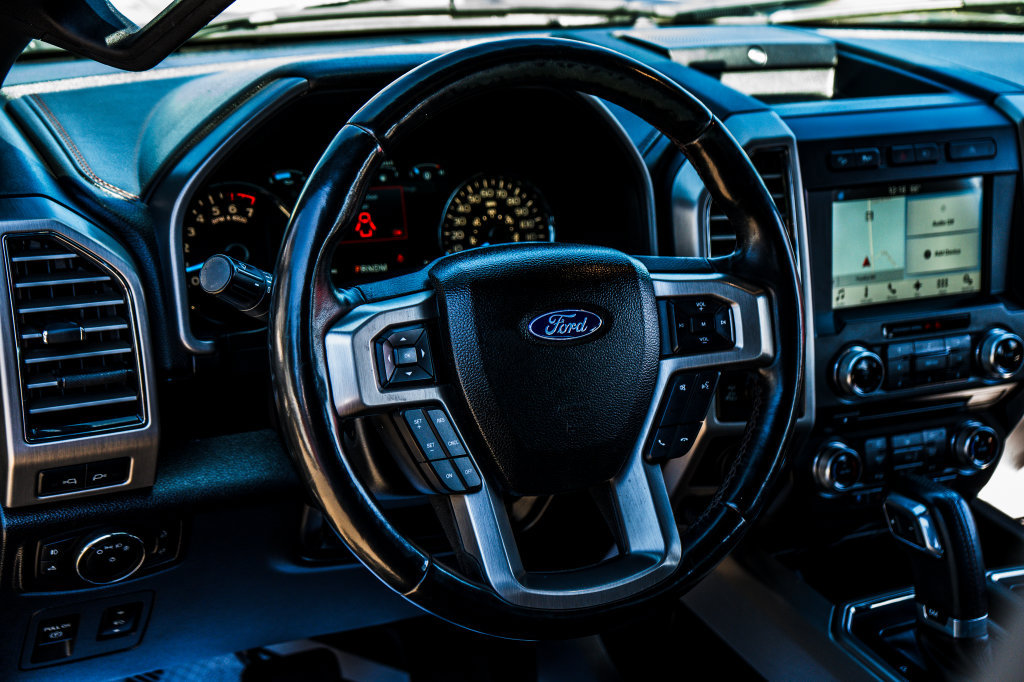 Used 2018 Ford F150 Platinum w/ Technology Package AWD/4WD image 24