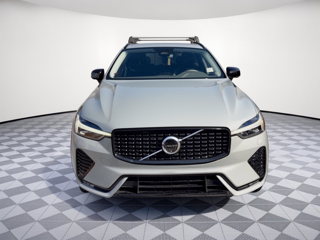 Certified 2024 Volvo XC60 B5 Plus AWD/4WD image 6