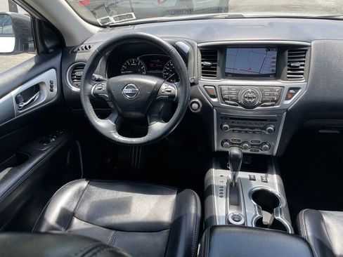 Used 2019 Nissan Pathfinder SL AWD/4WD image 19