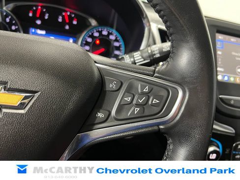 Used 2019 Chevrolet Equinox LT FWD image 15