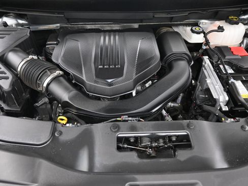 Used 2025 Chevrolet Traverse LT image 19