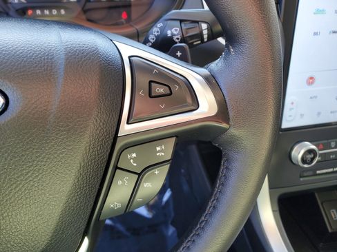 Used 2024 Ford Edge SEL w/ Convenience Package image 16