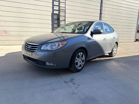 Used 2010 Hyundai Elantra GLS image 3