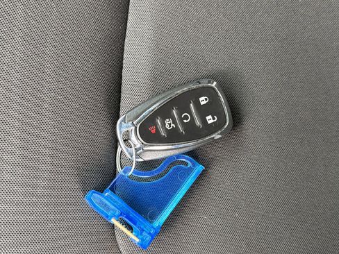 Used 2019 Chevrolet Camaro LT w/ Technology Package image 28