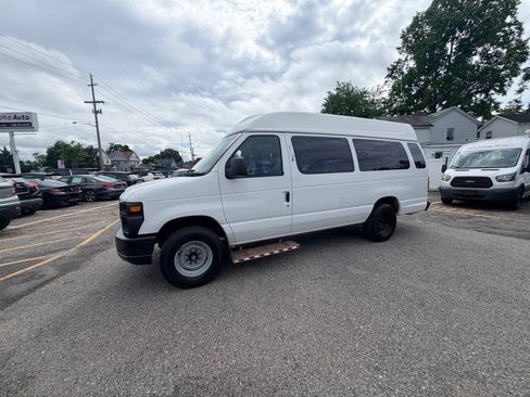 Used 2014 Ford E-250 and Econoline 250 Extended w/ Power Group RWD image 74