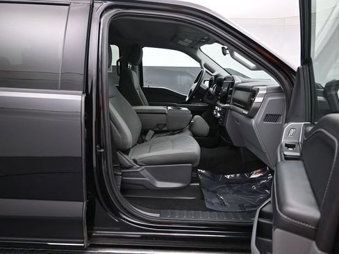 Used 2025 Ford F150 XLT w/ Equipment Group 301A Standard RWD image 26