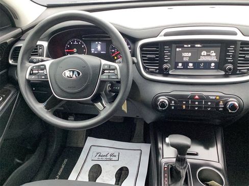 Used 2020 Kia Sorento LX image 14