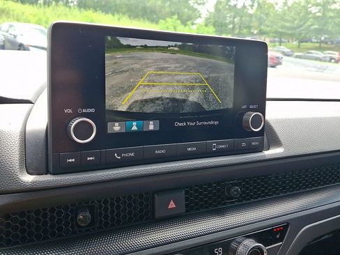 Used 2023 Honda CR-V EX image 4