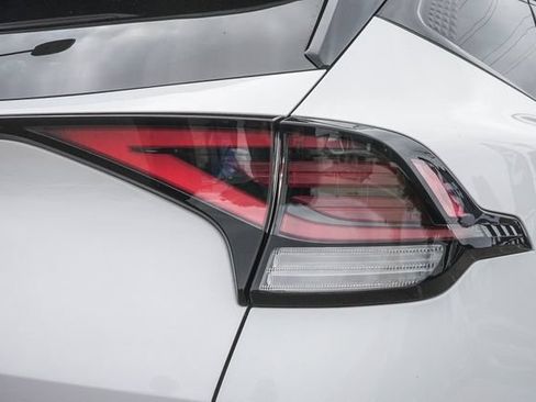 Certified 2025 Kia Sportage X-Pro Prestige AWD/4WD image 11