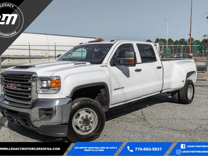 Used 2019 GMC Sierra 3500 4x4 Crew Cab w/ Sierra Convenience Package