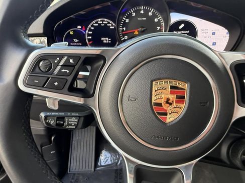 Used 2023 Porsche Cayenne S image 18