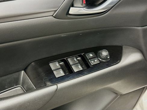 Used 2025 MAZDA CX-5 AWD 2.5 S w/ Preferred Package image 15