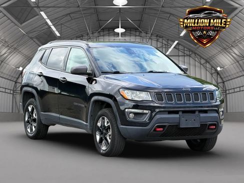 Used 2018 Jeep Compass Trailhawk w/ Leather Interior Group AWD/4WD image 1