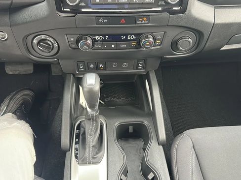 Used 2024 Nissan Frontier SV w/ Hardbody Edition image 21