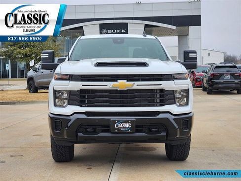 Used 2025 Chevrolet Silverado 2500 Custom w/ Custom Value Package image 4