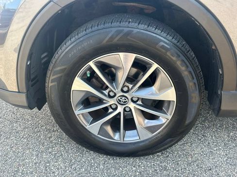 Used 2016 Toyota RAV4 XLE AWD/4WD image 35