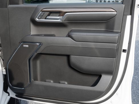 Used 2024 Chevrolet Silverado 1500 RST image 32