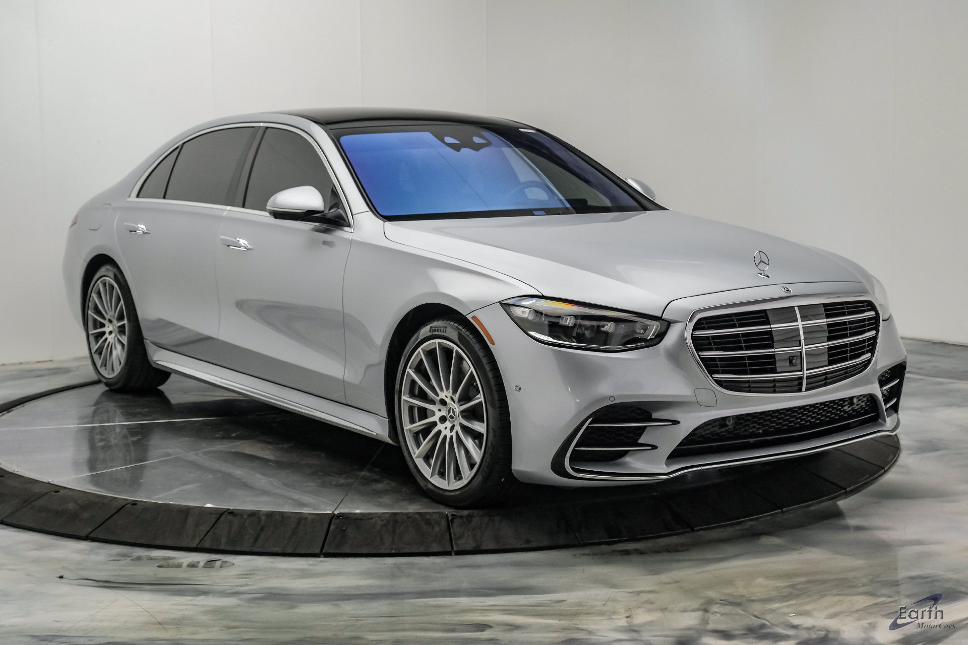 Used 2022 Mercedes-Benz S 580 4MATIC Sedan w/ AMG Line Package image 29