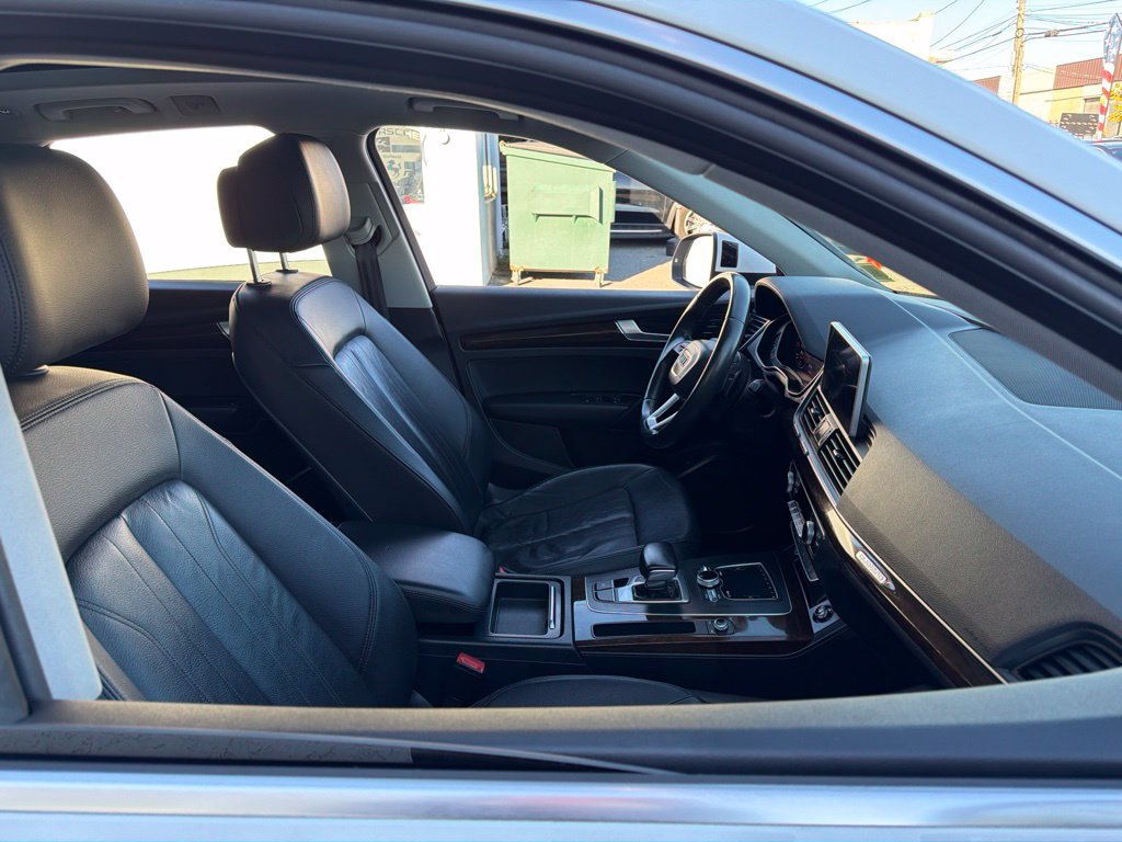 Used 2018 Audi Q5 2.0T Premium Plus w/ Premium Plus Package AWD/4WD image 16