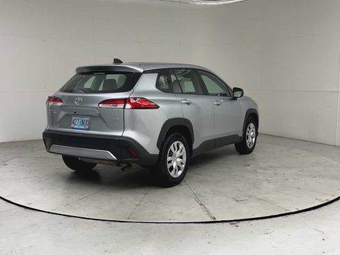 Used 2022 Toyota Corolla Cross L AWD/4WD image 2