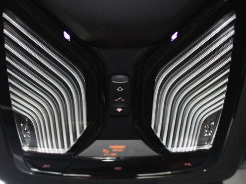 Used 2023 BMW X3 xDrive30i w/ Premium Package image 40