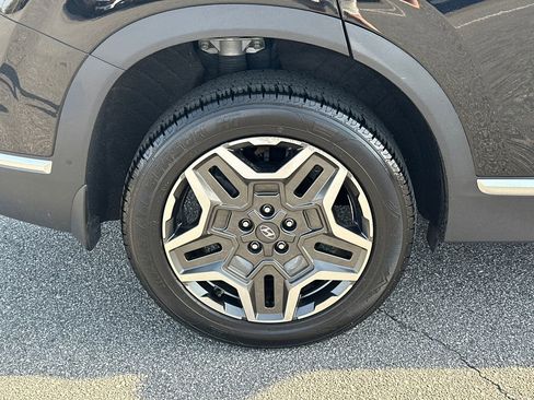 Used 2021 Hyundai Santa Fe Limited w/ Cargo Package image 17