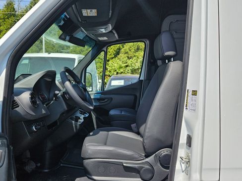 New 2025 Mercedes-Benz Sprinter 2500 image 8