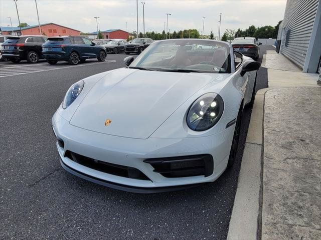 Used 2022 Porsche 911 Carrera GTS RWD image 11