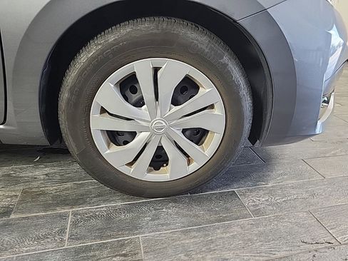 Used 2024 Nissan Versa S image 4