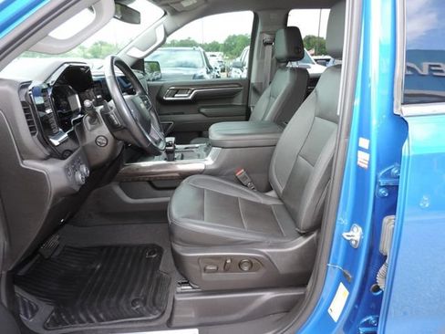 Certified 2023 Chevrolet Silverado 1500 LTZ w/ LTZ Convenience Package II AWD/4WD image 17