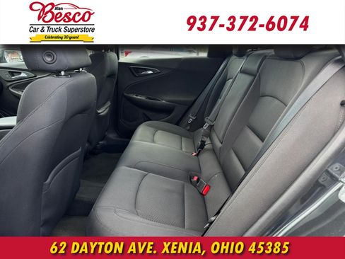 Used 2016 Chevrolet Malibu LT FWD image 9