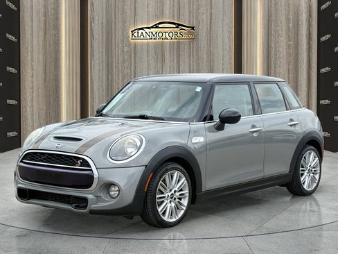 Used 2019 MINI Cooper S image 3